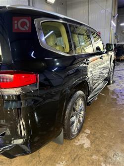 تۆیۆتا لاند کروزەر